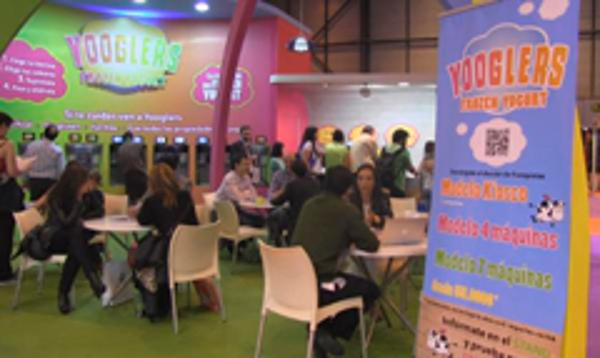 La franquicia Yoogles reparte más de 4.750 tarrinas de yogur helado en Expofranquicia 2013