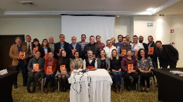 ActionCOACH transforma realidades a través del programa BookCLUB