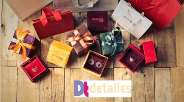 DT DETALLES OS DESEA UNAS FELICES FIESTAS Y PRÓSPERO 2019