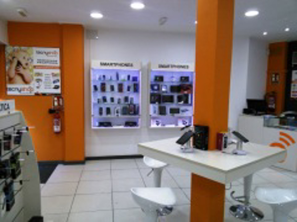 Tecnyshop en Sabadell