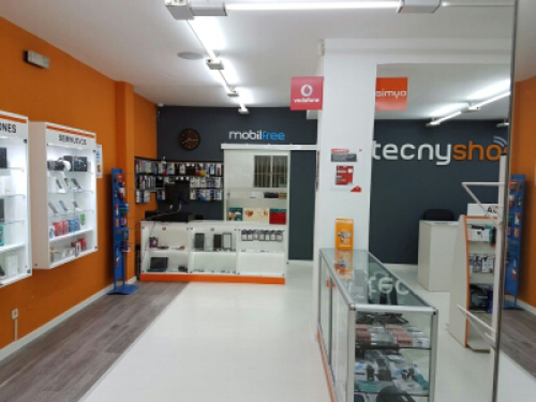 TECNYSHOP POLA DE LENA ABRE SUS PUERTAS AL PÚBLICO A FINALES DE NOVIEMBRE