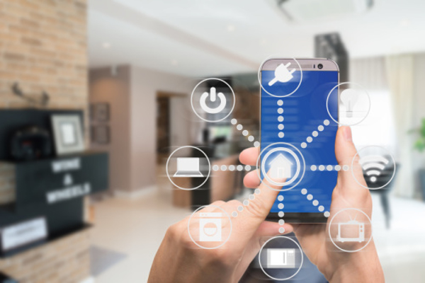 TECNYSHOP FIRMA UN ACUERDO CON IOMO – ALEXA  PARA VENDER DOMÓTICA EN SUS PUNTOS DE VENTA