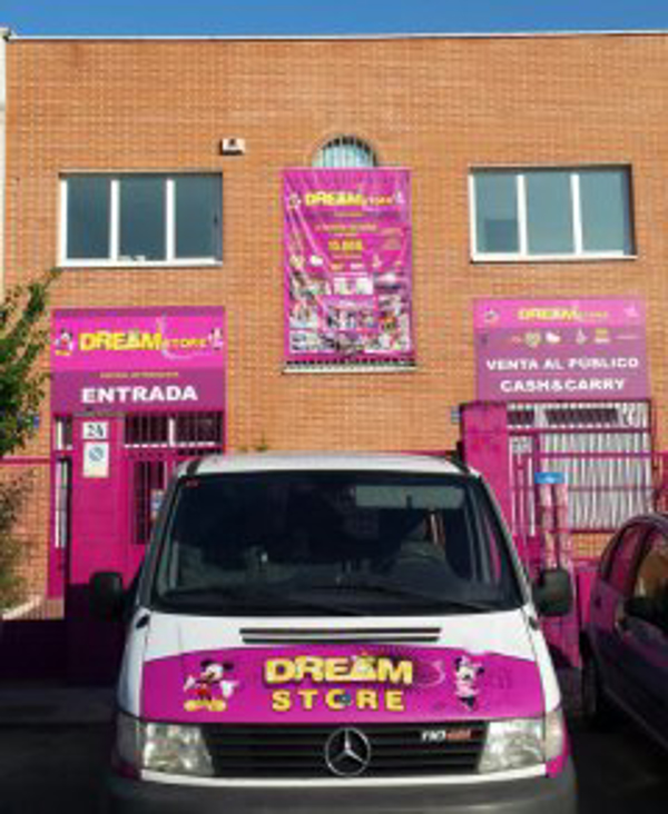 LA VUELTA LA COLE CON DREAM STORE