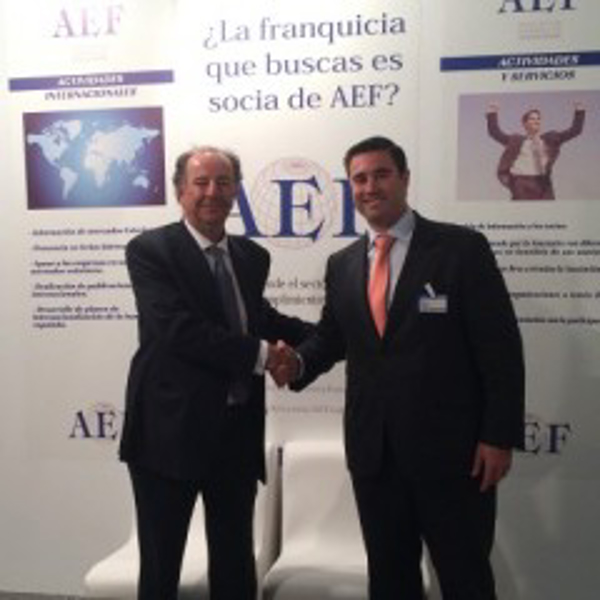 YoMobil firma un acuerdo de colaboración con AEF