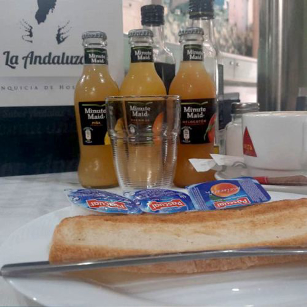 La franquicia Andaluza de Sax amplía su horario para ofrecer desayunos a sus clientes
