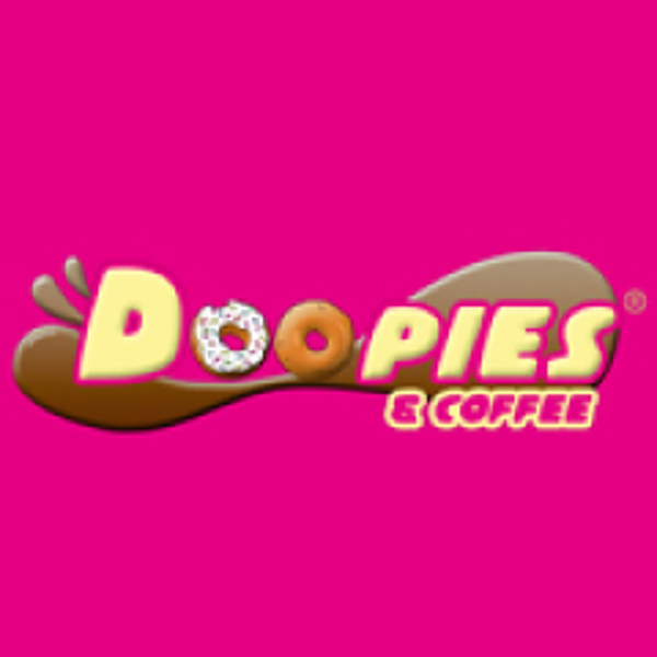 Doopies & Coffee Cines Colci (Benidorm) cumple cuatro años.
