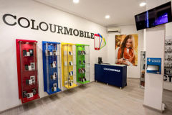 COLOURMOBILE se refuerza con los nuevos smartphones de MOBIOLA y Energy Sistem