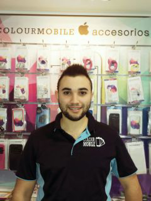 La franquicia Colourmobile duplica sus previsiones iniciales en su tienda de Cadiz