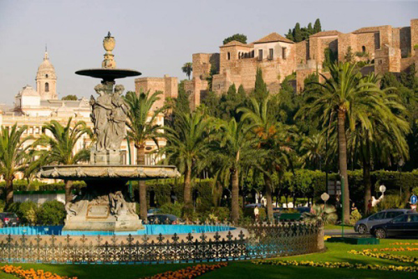 COLOUR MOBILE ultima sus preparativos para su nueva apertura en Málaga