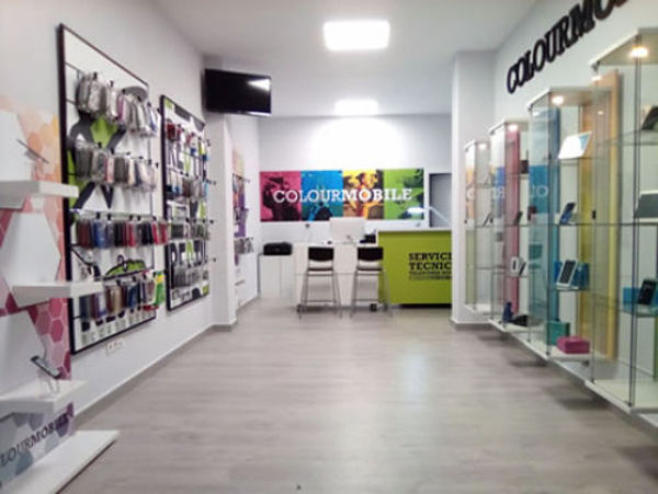 La cadena de tiendas  de telefonía COLOURMOBILE, continua su expansión.