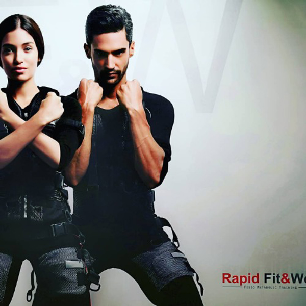Rapid Fit Well da un vuelco a su propuesta importante, 2 equipos de masaje automaticos, 4 equipos de Ems el doble de antes al menor precio