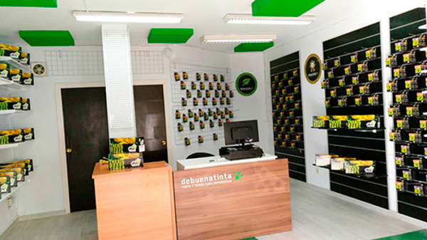 Nueva tienda asociada Debuenatinta en Sevilla