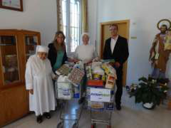 Éxito de la campaña solidaria de Avantdent para las Hermanitas de los Pobres de Málaga