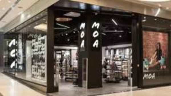MOA inaugura si flagship en Paris
