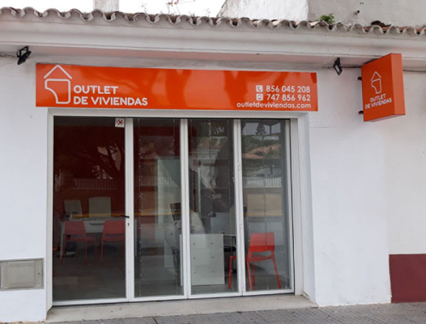 Nueva oficina outlet en Chiclana de la Frontera