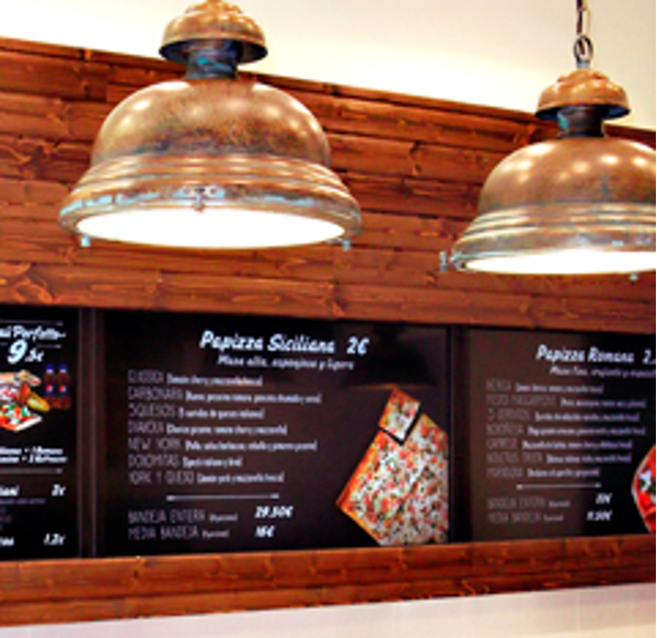 La franquicia PaPizza confía en Adalides para la comunicación en sus puntos de venta