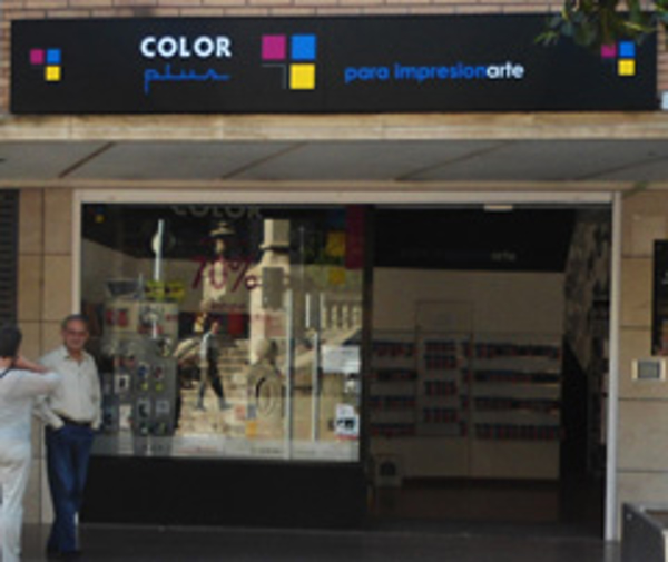 La franquicia Color Plus Valls cambia de dirección