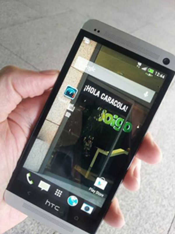Las tiendas de la franquicia Yoigo Smol se preparan para la llegada del 4G