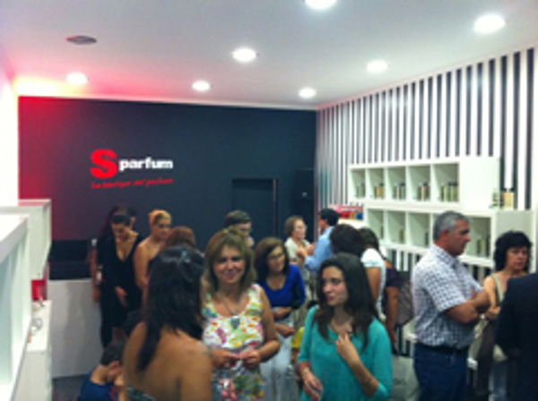 La franquicia ESSE Parfum inaugura su nuevo punto de venta en Portugal