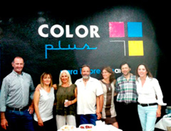 Color Plus Zaragoza Portillo inaugura su franquicia