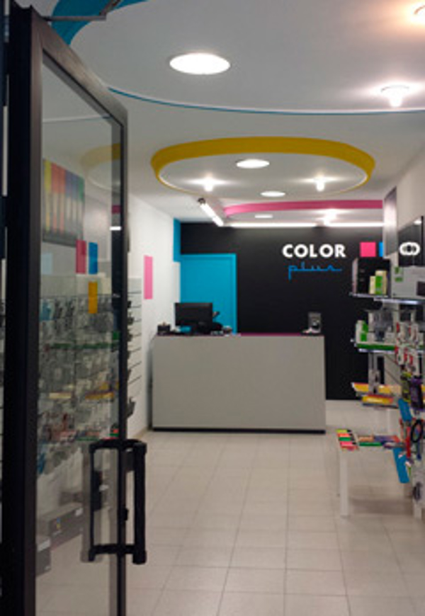 Color Plus abre su nueva franquicia en Badalona