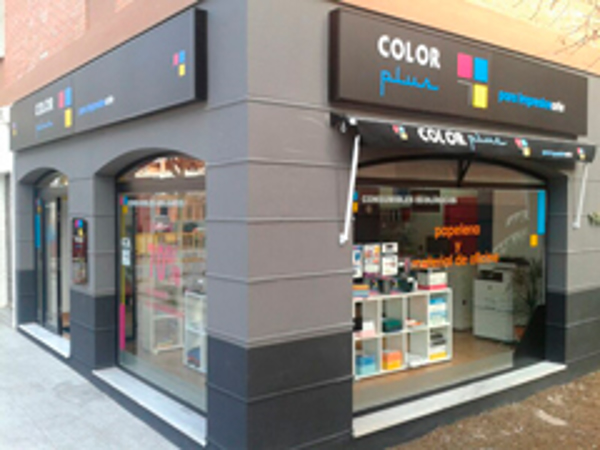 Color Plus Benalmádena le invita a visitar su franquicia