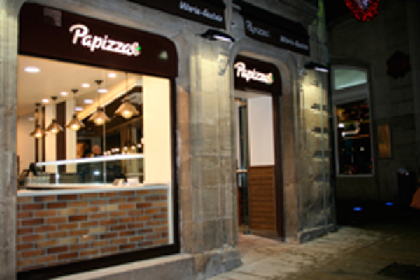 PaPizza alcanza la decena de locales con una nueva franquicia en Vitoria