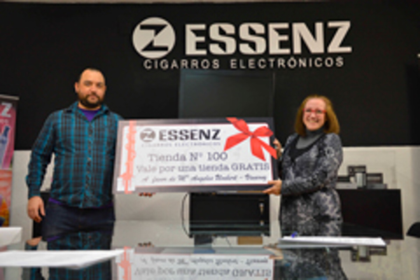 Essenz regala la tienda a la franquicia número 100 para celebrar su expansión