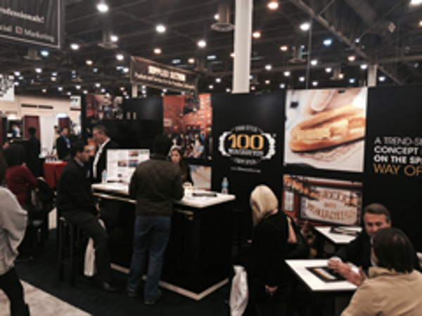La red de franquicias Restalia exhibe sus montaditos en Franchise Expo South
