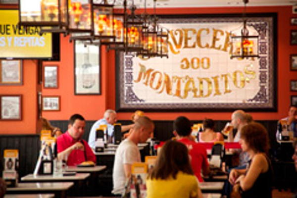 La red de franquicias 100 Montaditos continúa apostando por España