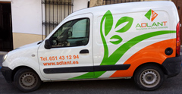 La franquicia Adlant Jaén estrena rotulación en su furgoneta
