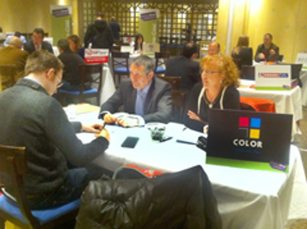 Un día ocupado en Zaragoza para las franquicias Color Plus 