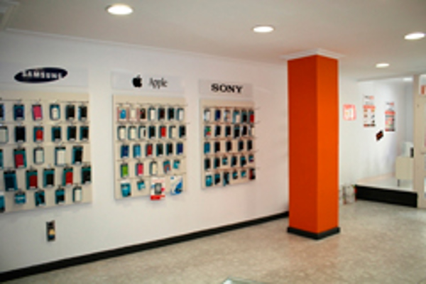 Tecnyshop abre una nueva franquicia en Guadix, Granada