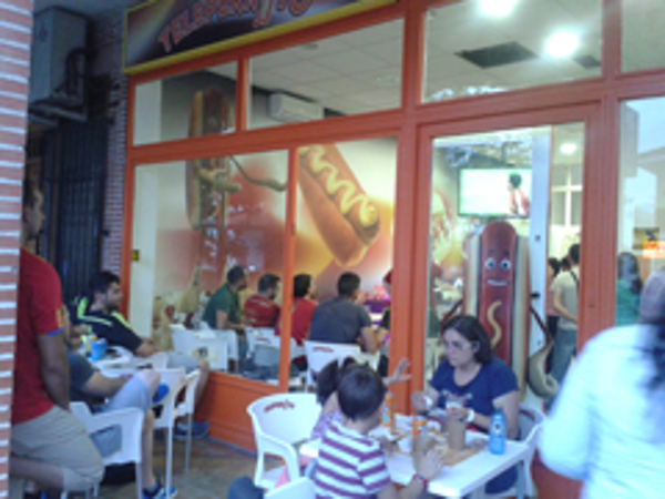 Teleperrito inaugura en Sevilla su nueva franquicia con gran éxito