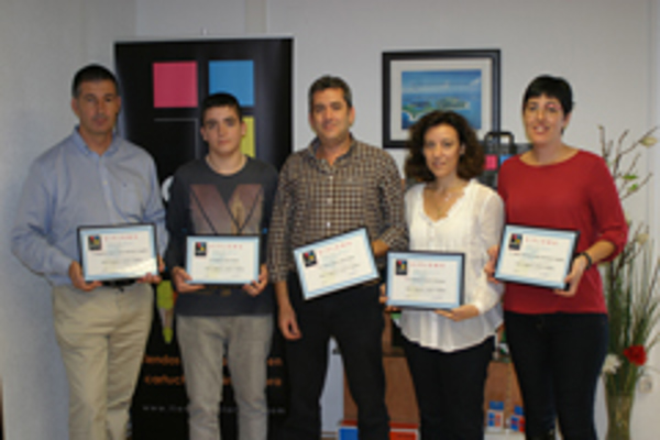 Color Plus Valencia y Color Plus Valdemoro reciben su diploma tras el curso de formación como franquicias