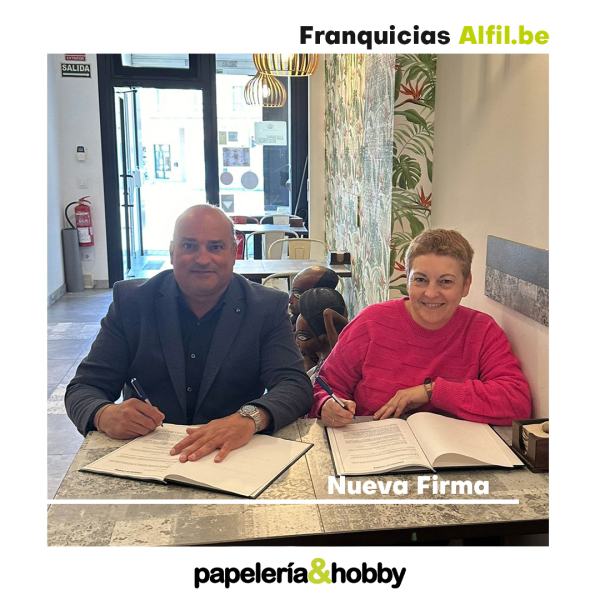 Una nueva era comienza: Firma de franquicia Alfil.be Papelería&Hobby en Santiago de Compostela