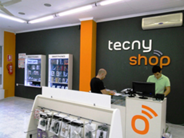 La franquicia Tecnyshop móviles llega a Gran Canaria