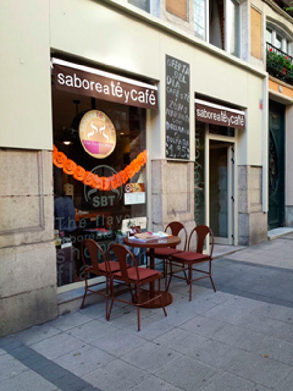 Saboreatéycafé abre una nueva franquicia en el centro de Santander