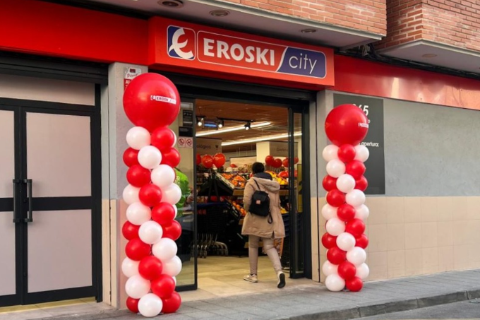 Eroski inaugura un nuevo supermercado franquiciado en Leganés, Madrid.
