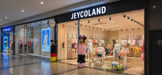 La franquicia Grupo Reprepol inaugura una nueva tienda en el Centro Comercial Plaza Éboli de Pinto y acelera su crecimiento en moda infantil