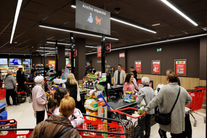 La franquicia Grupo Eroski incrementa sus ventas brutas un 3,8%.