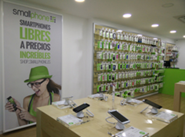 SmallPhone abre una nueva franquicia
