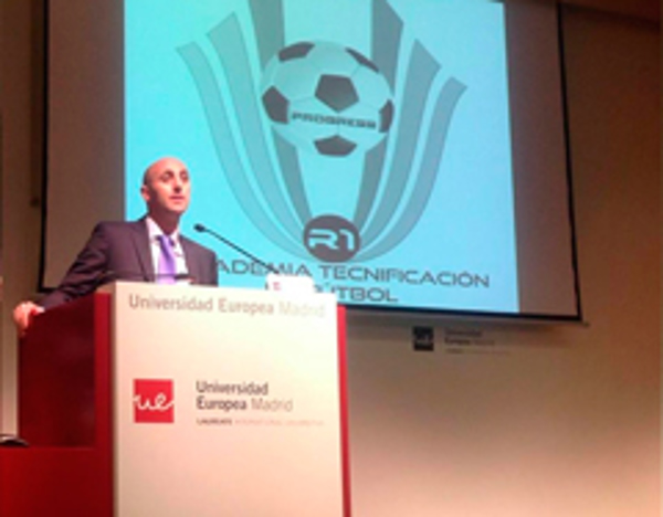 R1 participó en un seminario sobre franquicias emergentes en la Universidad Europea de Madrid