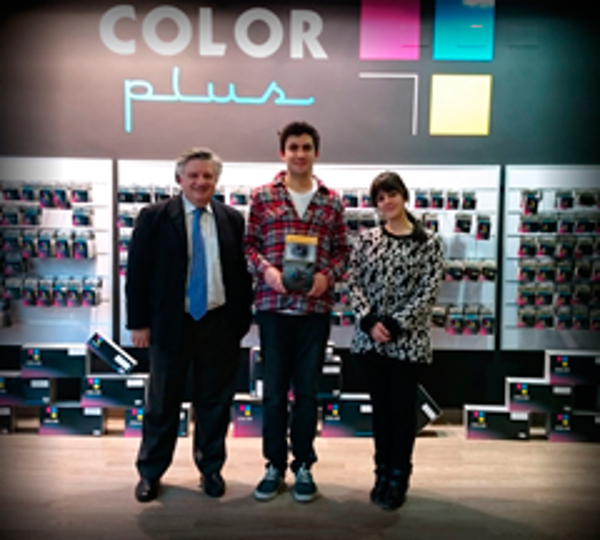 La franquicia Color Plus Valladolid entrega el tercer premio del Concurso de Fotografía