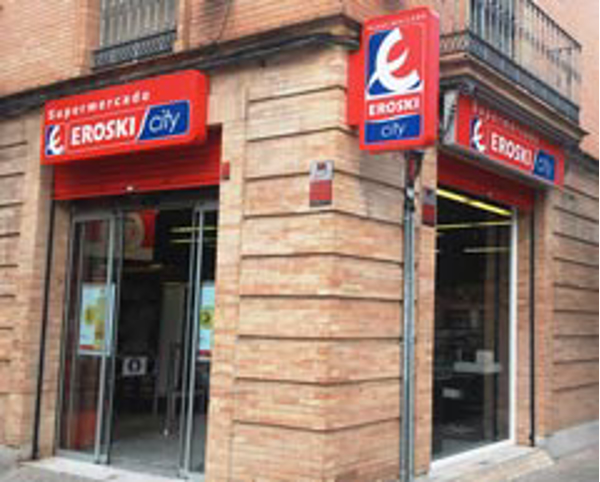 Eroski inaugura su novena franquicia de supermercado en Sevilla