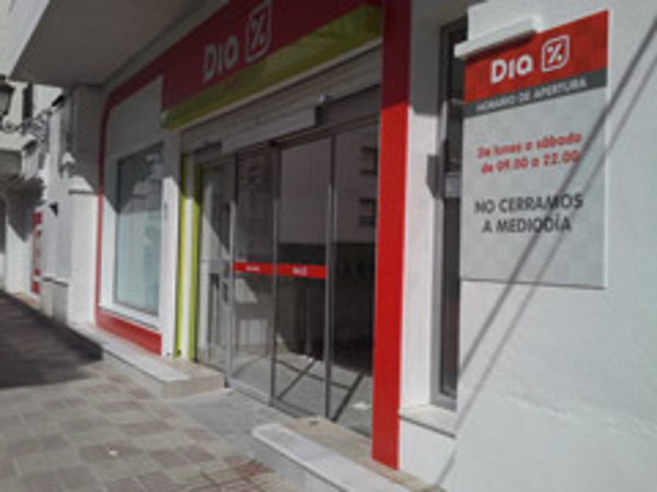 DIA abre su primera franquicia en Estepona, Málaga
