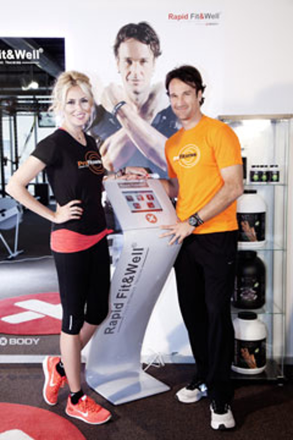 Rapidfit&Well Beauty inicia su andadura como franquicia en Palma de Mallorca con la imagen del tenista Carlos Moya y la bella actriz Carolina Cerezuela