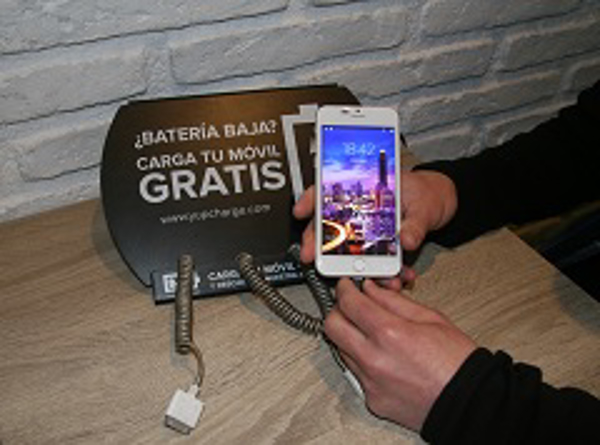  Yup!Charge llega al Maresme para ofrecer servicios de carga de móviles gratuitos