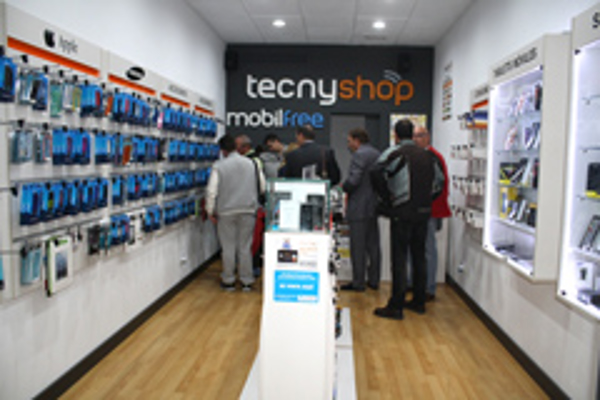 Tecnyshop celebra con sus franquiciados la apertura de 25 franquicias en su primer año