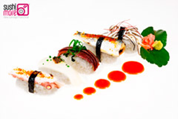 En la franquicia Sushimore las piezas de sushi se españolizan para agradar a todos los paladares